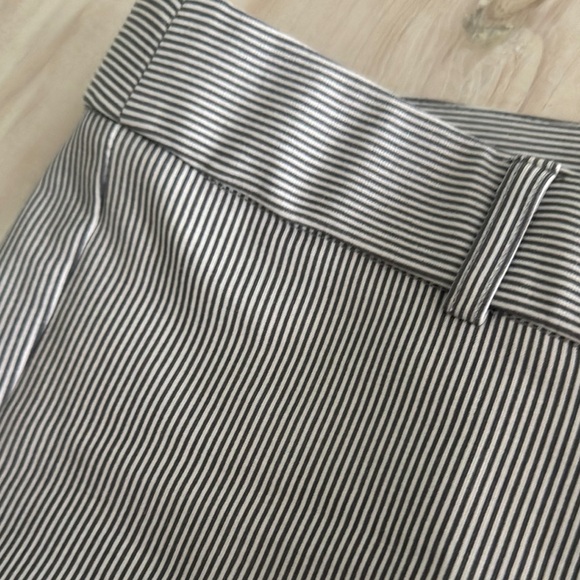 Seersucker Straight Leg Pants with Tailored Fit - Picture 5 of 5